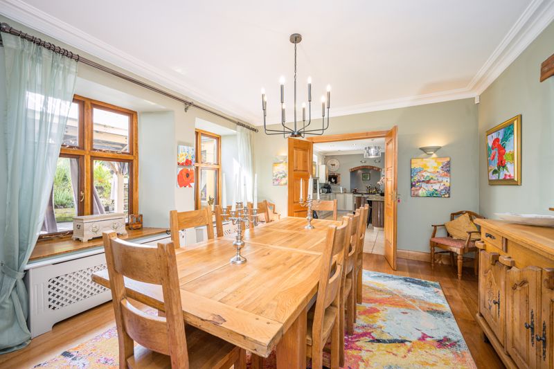 Dining Room- click for photo gallery